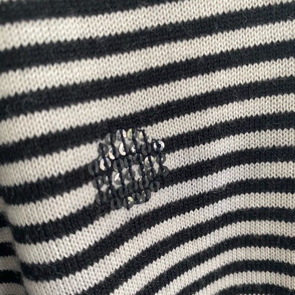 Black and white striped Banana Republic sweater with sequined polka dots - Picture 3 of 3